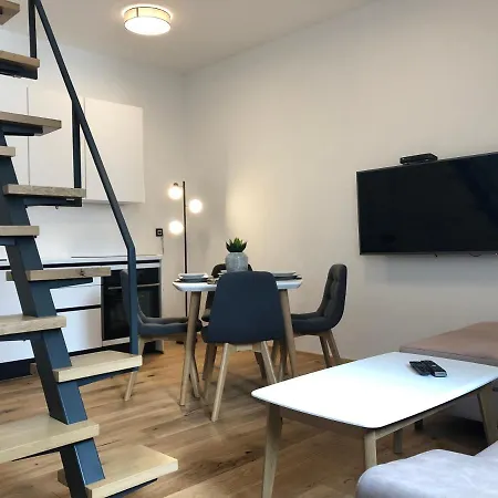 Apartment Stairway To Heaven *